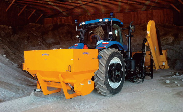 Wingmaxx Bay Lynx Spreader Tractor Snow Removal